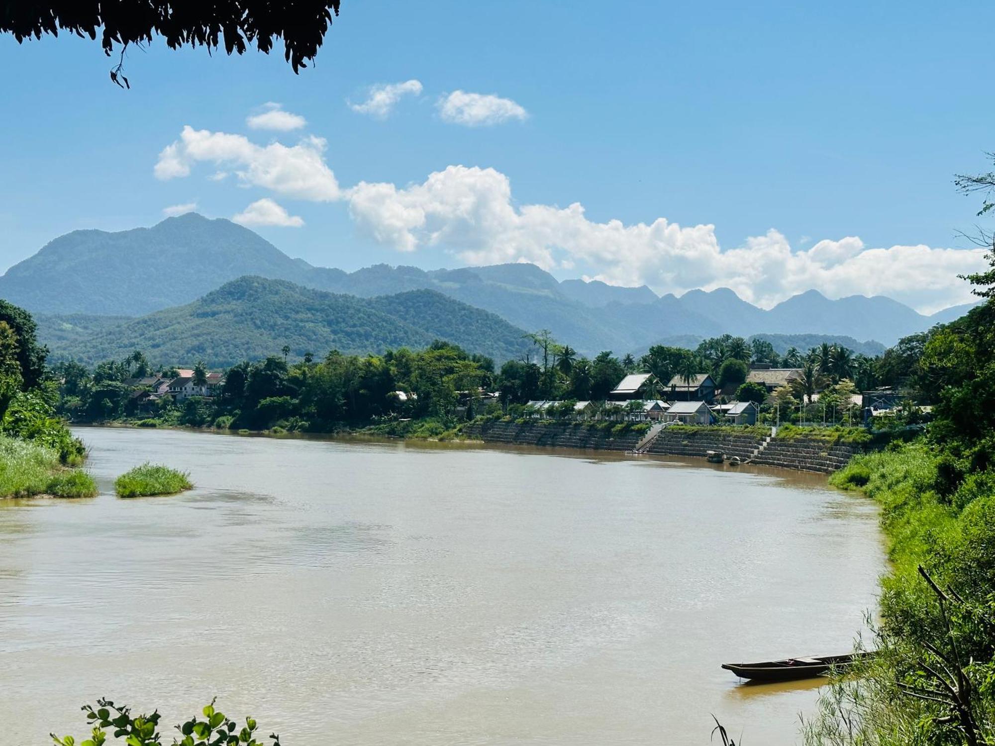 Kingkham Riverside Hotel Luang Prabang Exterior photo