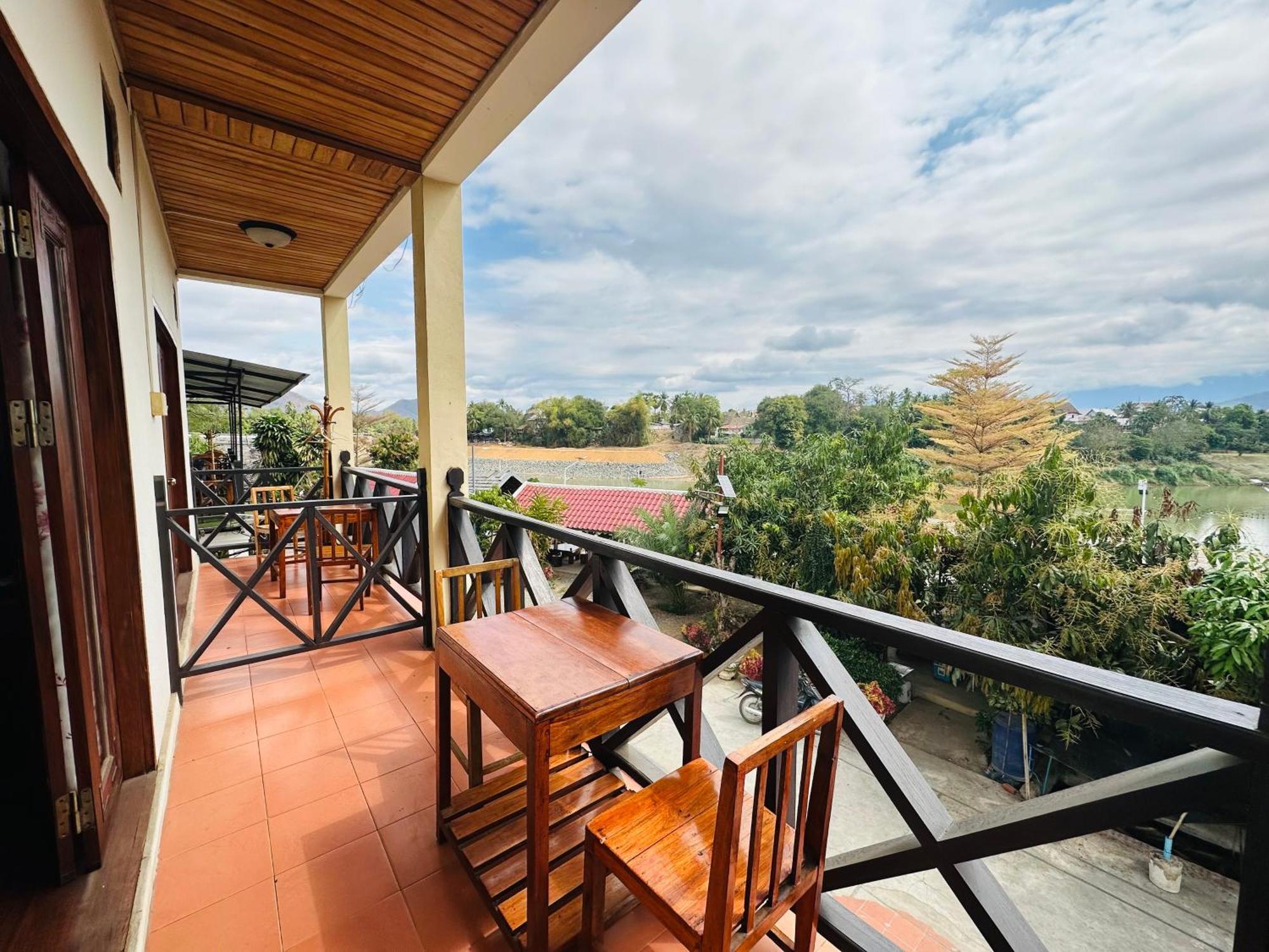 Kingkham Riverside Hotel Luang Prabang Exterior photo