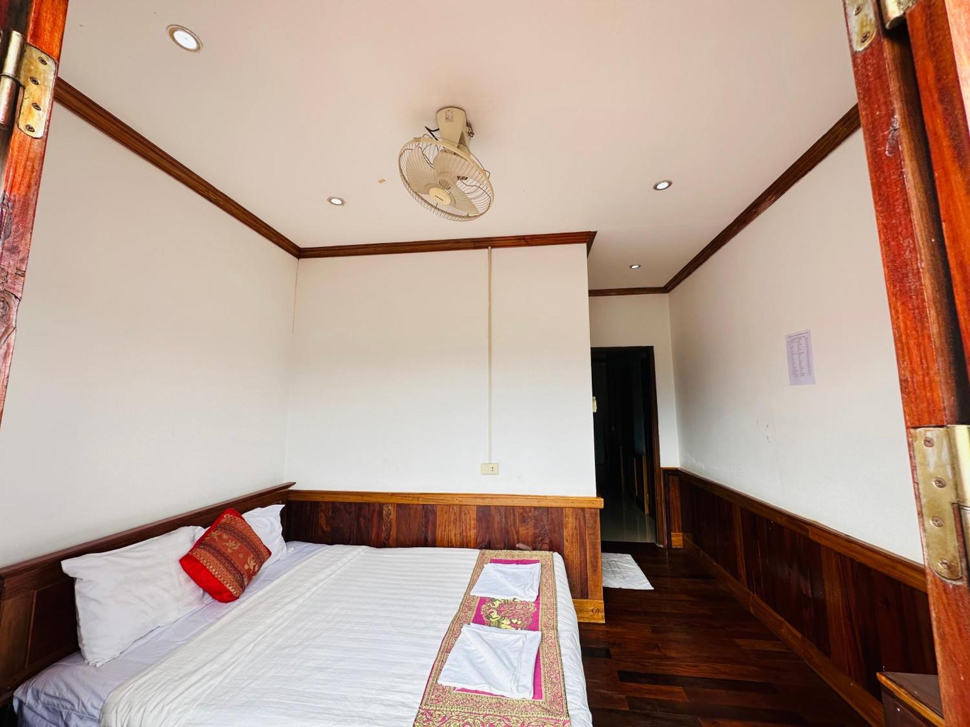 Kingkham Riverside Hotel Luang Prabang Exterior photo